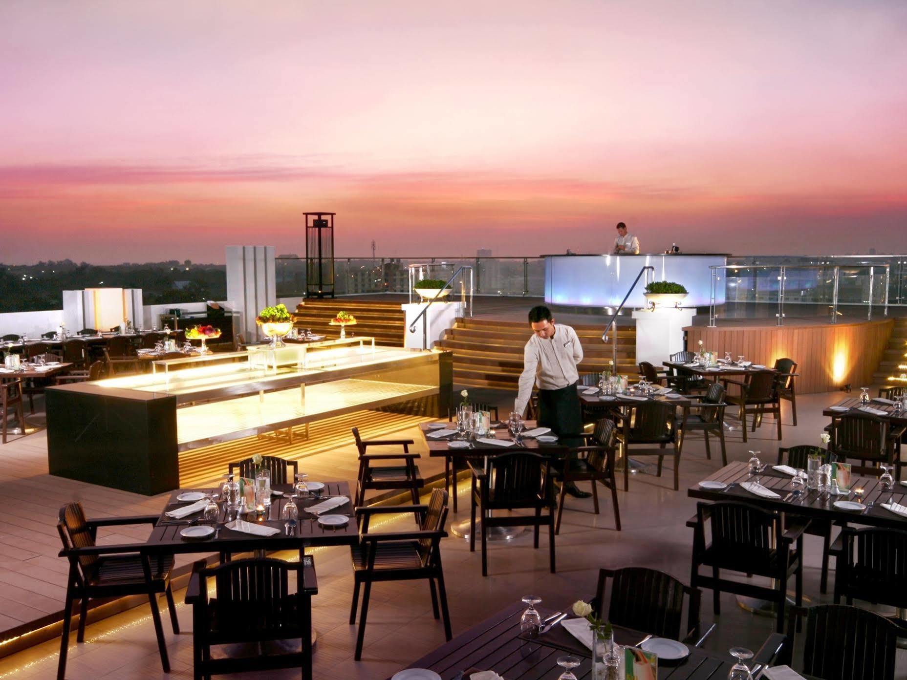 Kameo Grand Hotel & Serviced Apartment, Ράγιονγκ Εξωτερικό φωτογραφία