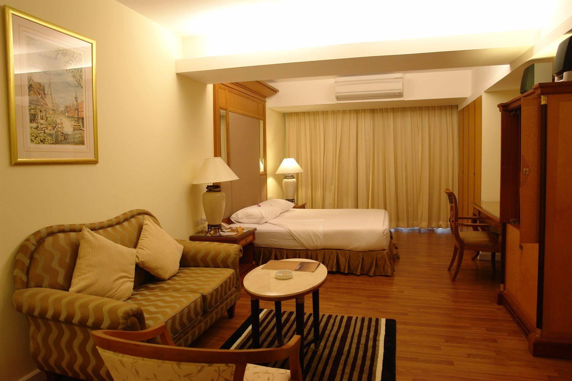 Kameo Grand Hotel & Serviced Apartment, Ράγιονγκ Εξωτερικό φωτογραφία