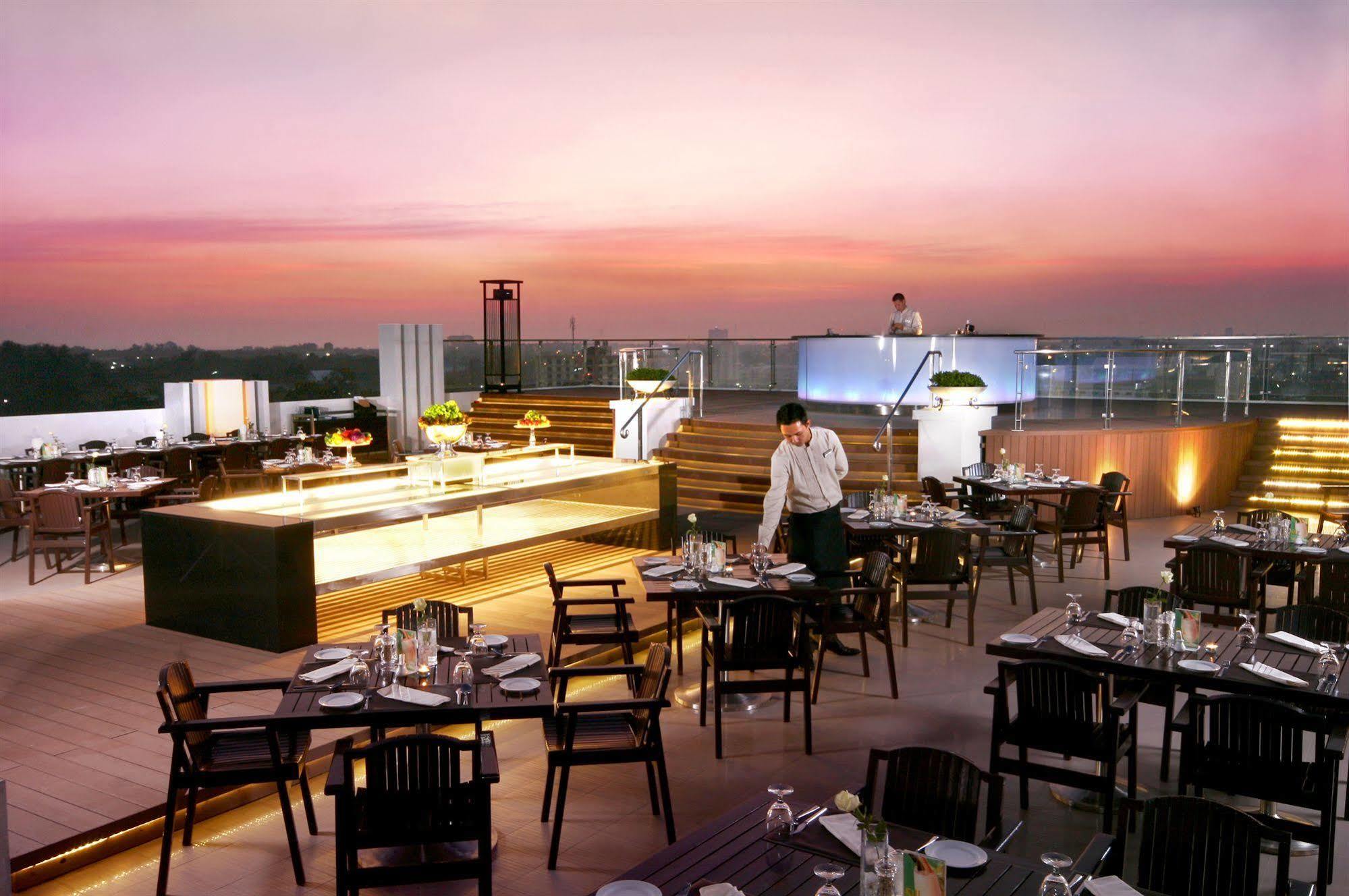 Kameo Grand Hotel & Serviced Apartment, Ράγιονγκ Εξωτερικό φωτογραφία