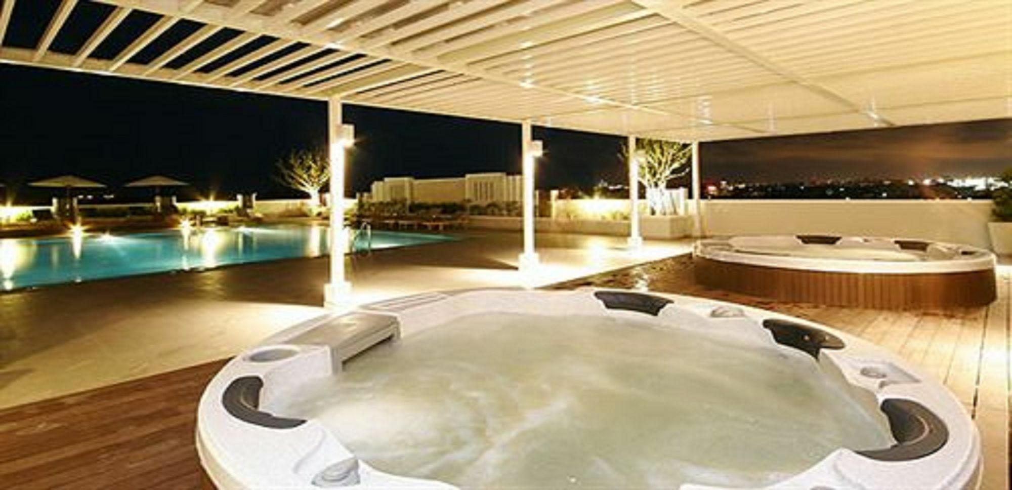 Kameo Grand Hotel & Serviced Apartment, Ράγιονγκ Εξωτερικό φωτογραφία