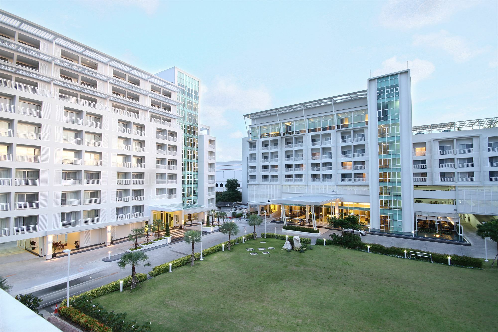 Kameo Grand Hotel & Serviced Apartment, Ράγιονγκ Εξωτερικό φωτογραφία
