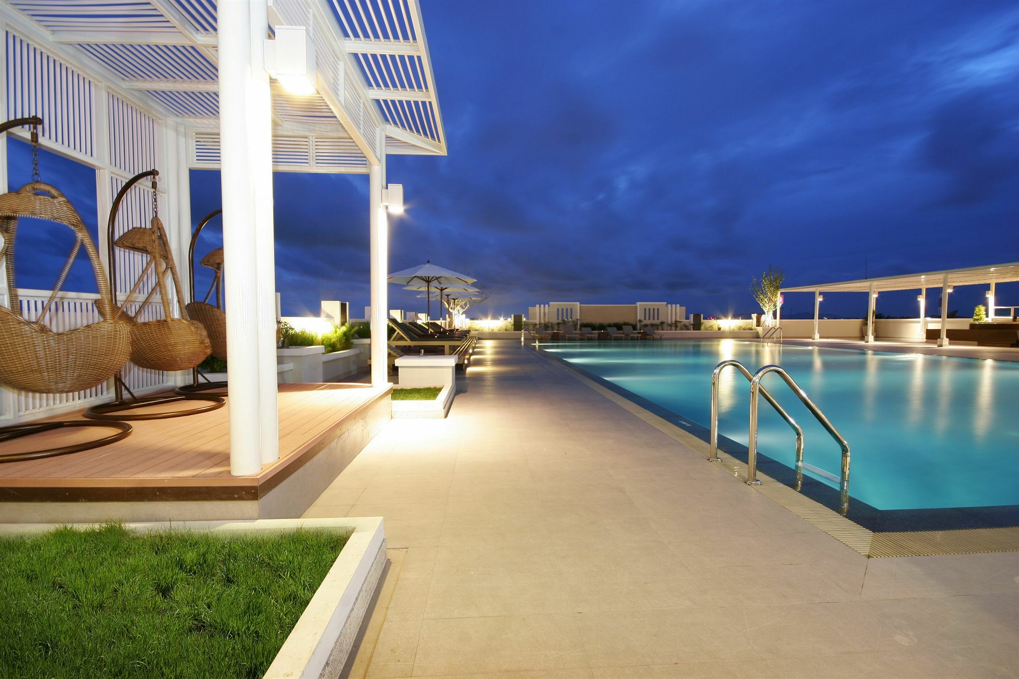 Kameo Grand Hotel & Serviced Apartment, Ράγιονγκ Εξωτερικό φωτογραφία